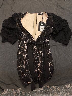 NWT MISSGUIDED dress